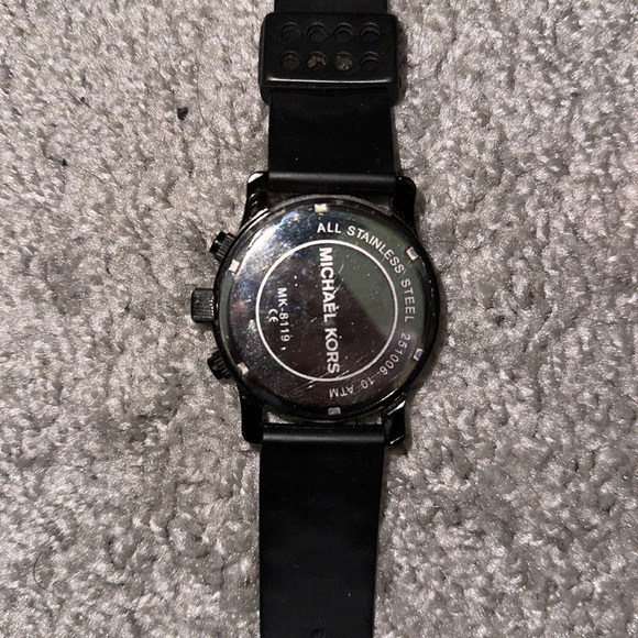 Michael Kors Watch - Picture 4 of 7